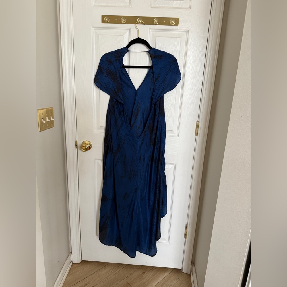 Fara Boutique Lana Dress 100% Silk - Picture 8 of 9